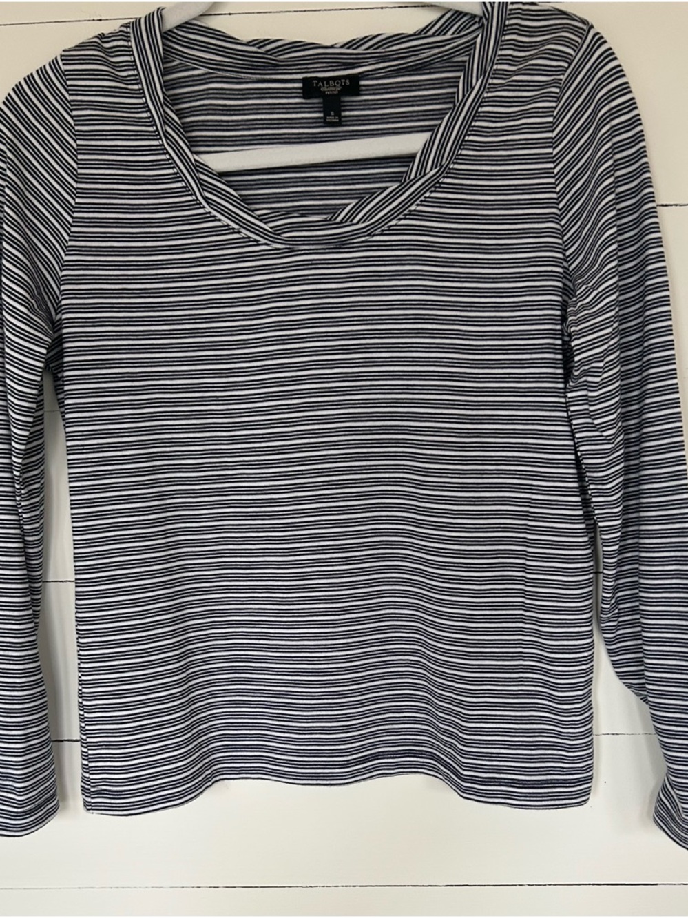 Talbots Pima Cotton Navy & White Stripe L/S casual Top. Sz: SP, Smoke Free Home